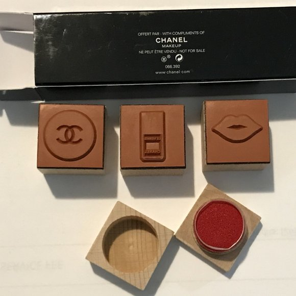 CHANEL Makeup 4 Piece Stamp Set - New in Box - Picture 12 of 15